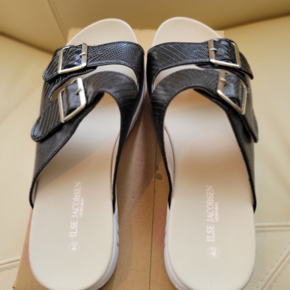 ILSE JACOBSEN BLACK LEATHER TULIP BUCKLE SANDAL New with Box EU40 - Picture 5 of 8